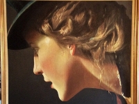 museum woman